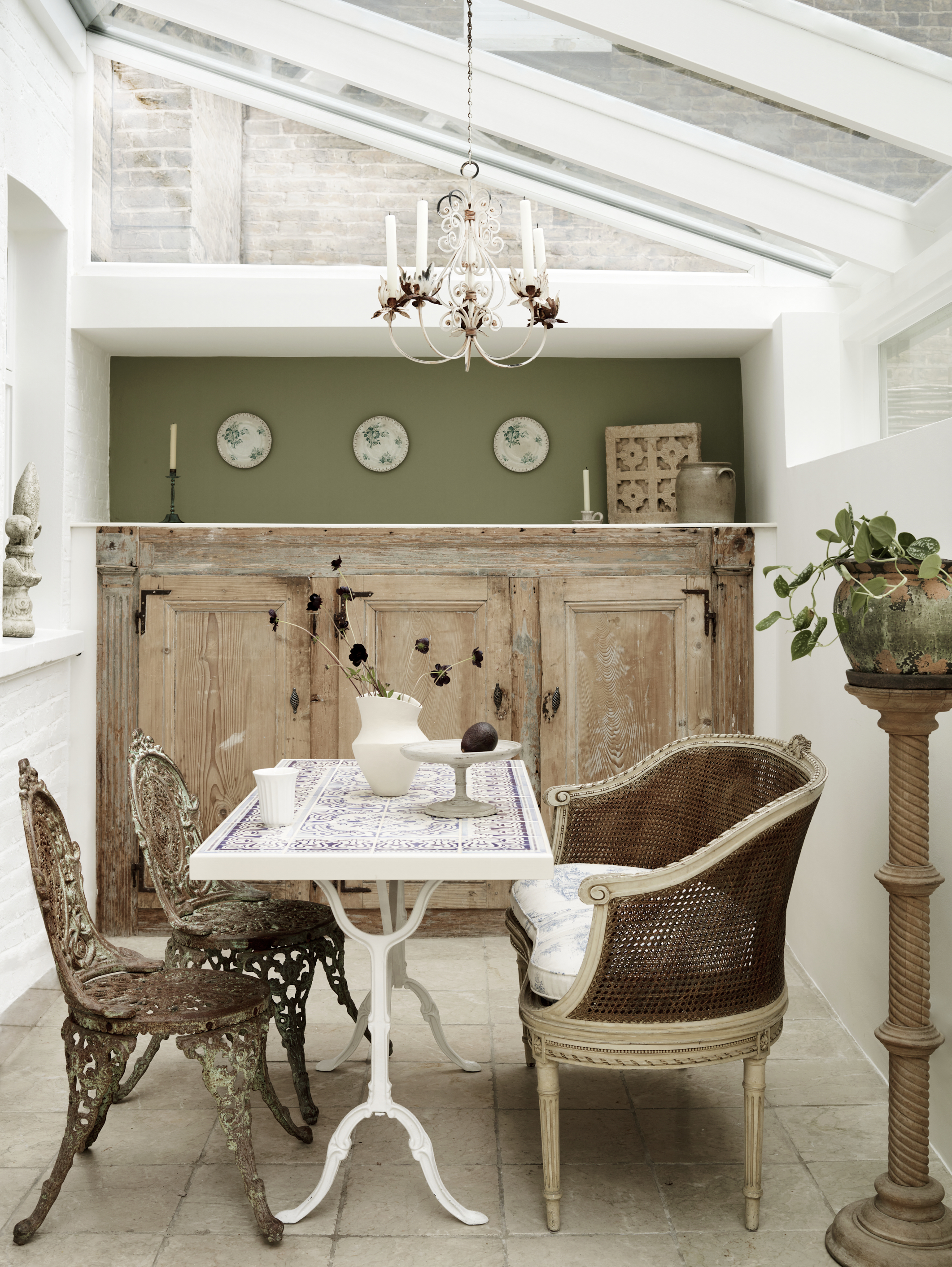 The conservatory treatment room with Lafuma reclining chair